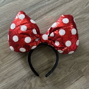Oversized Minnie Mouse Bow Headband